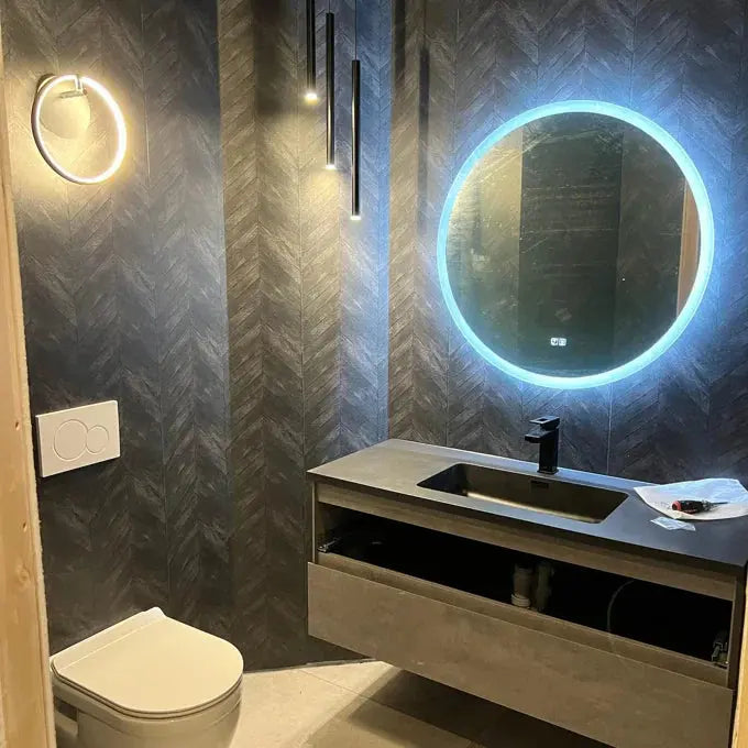 10-LED-Mirrors-That-Will-Make-Your-Bathroom-Look-Luxurious HAUSVITA